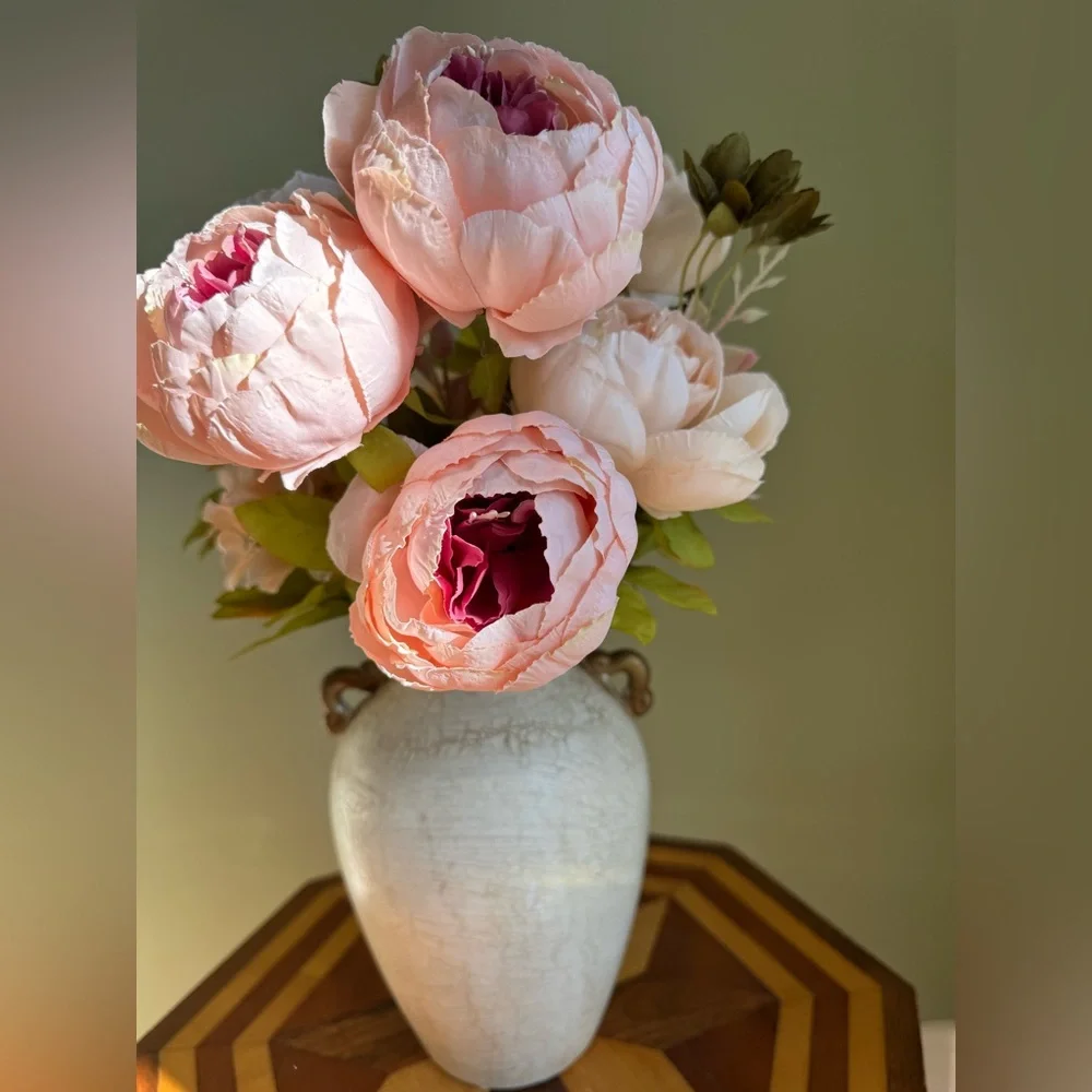 COPY - COPY - NWT Elegant Vintage Inspired Artificial Peony Bouquet